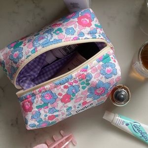toiletry pouch